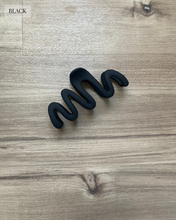 Load image into Gallery viewer, Camielle Claw Clip
